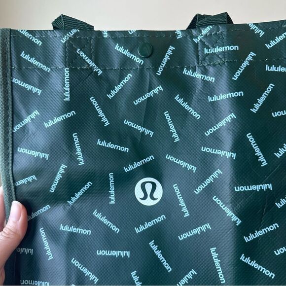 Bundle 2 Small Lululemon Reusable Shopping Gift Bag Totes Holiday Green - Picture 3 of 3